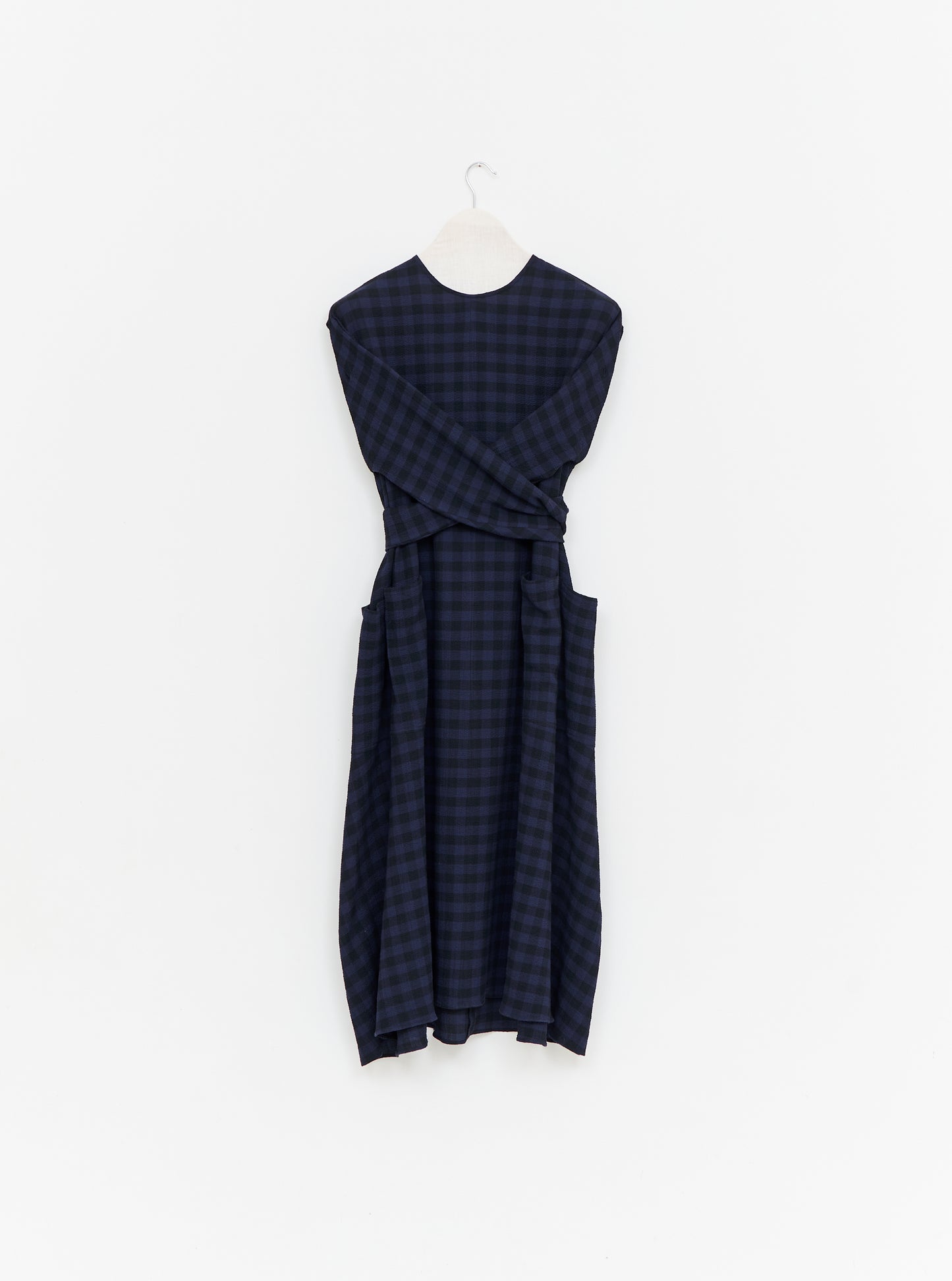 Front View with sleeves knotted around body