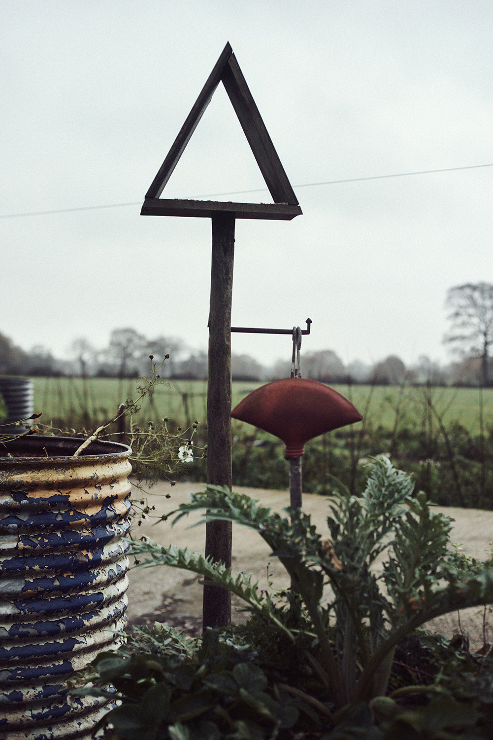 Nuba Kite Garden Sculpture