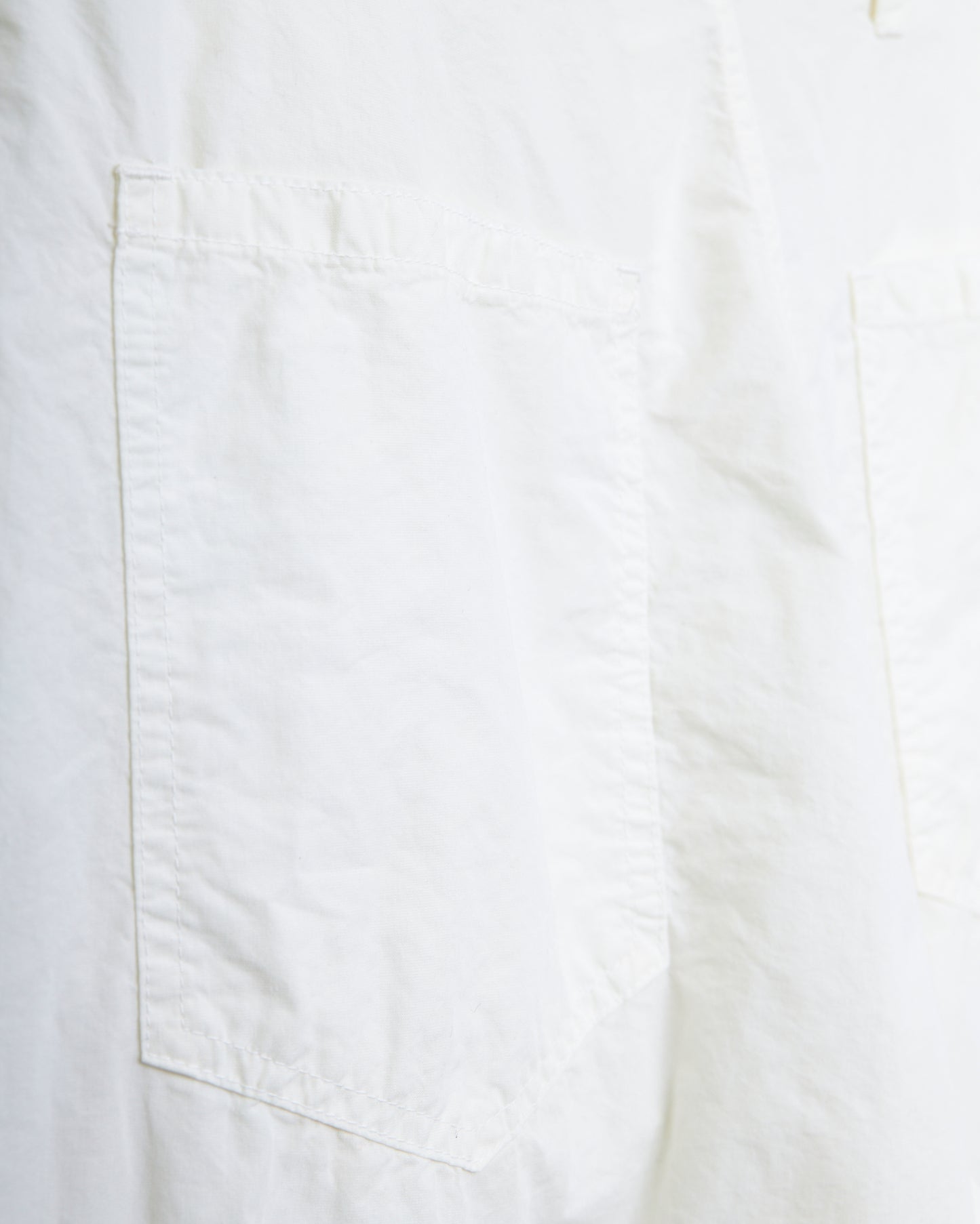 Single Pleat Trouser in Organic Compact Paper Cotton - Chalk